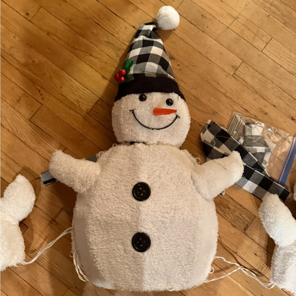 Festive Snowman String Lights - Picture 4 of 10